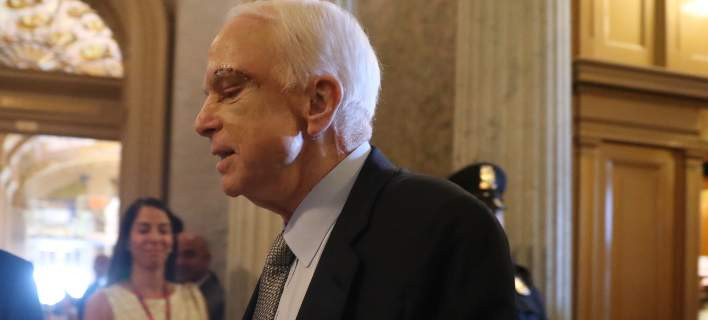 Πεθαίνει ο Μακέιν: «Κάθε ζωή θα τελειώσει με τον έναν ή τον άλλον τρόπο»